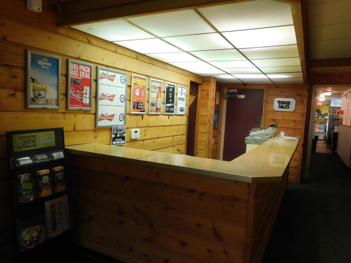 Casey'S Inn Lac du Bonnet Ngoại thất bức ảnh